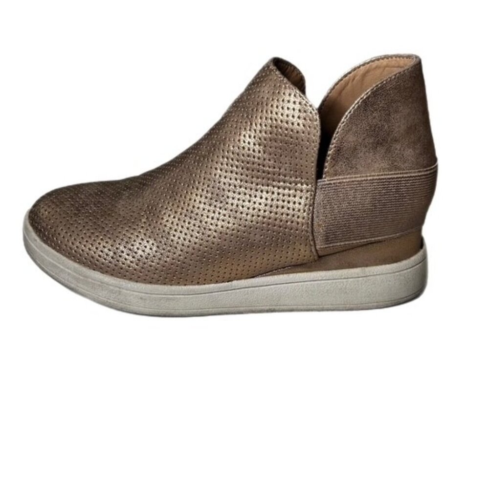 MIA Girl's Clovar Perforated Slip on Wedge Sneakers Rose Gold Size 3